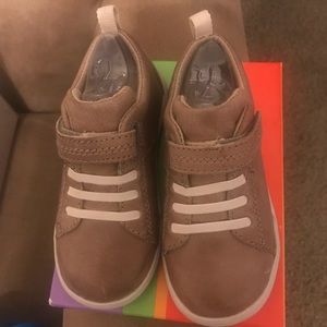 Stride rite toddler shoes